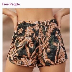 Free People Women's Athletic Shorts - Black and Brown Floral